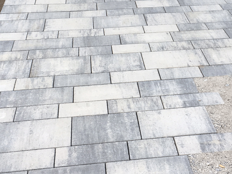 Via Roma Pflaster titan