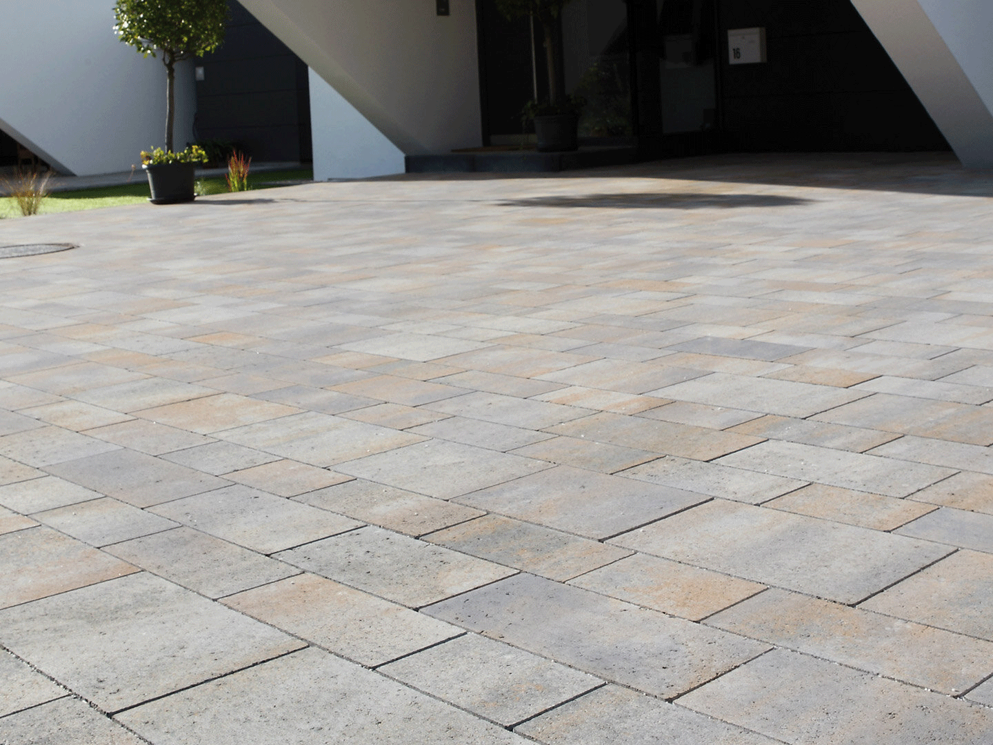 Via Roma Pflaster muschelkalk